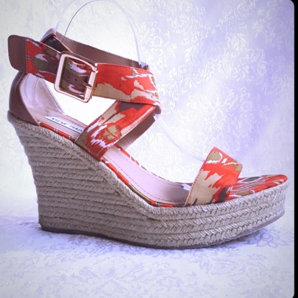 Steve Madden 🔥 espadrilles multi colored wedges.